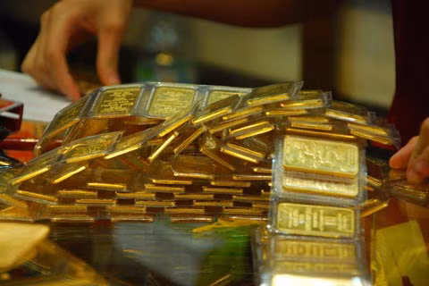 Nhiều ngân hàng tại TP HCM vẫn chưa thể tất toán trạng thái dư nợ cho vay bằng vàng