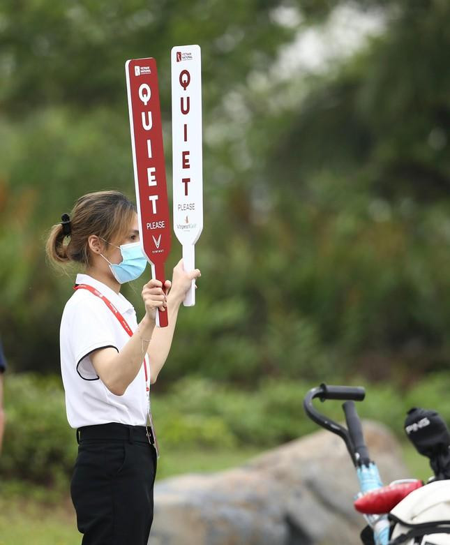 Với sự góp mặt của các golfer nghiệp dư và chuyên nghiệp hàng đầu Việt Nam, cùng với các tài năng trẻ của đội tuyển golf Quốc gia tham dự SEA Games, giải đã thu hút sự chú ý ngay từ vòng đấu đầu tiên.