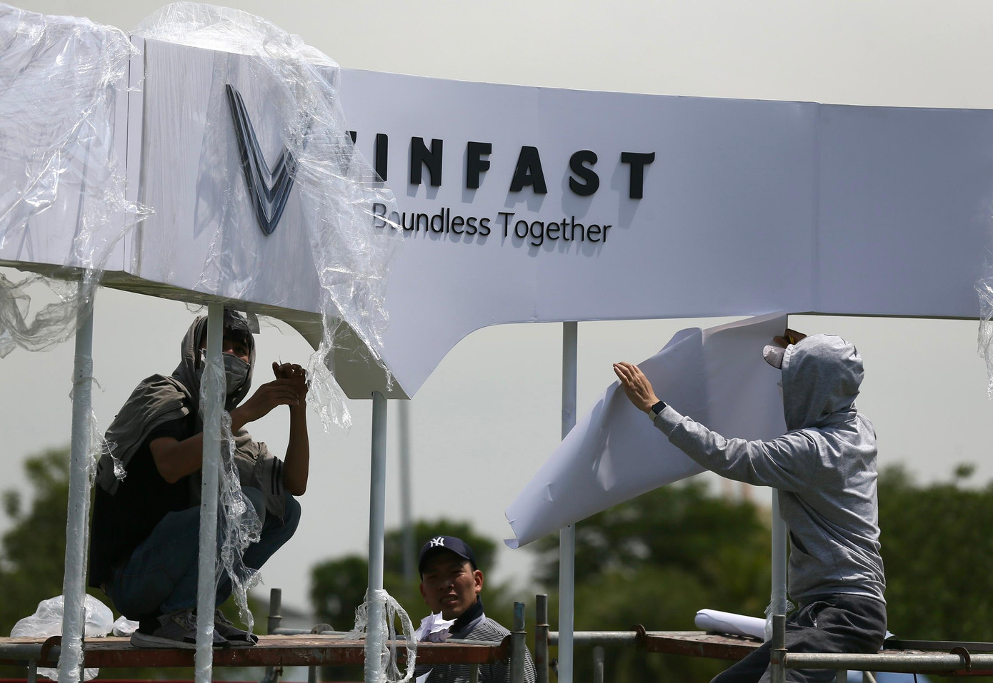 Với sứ mệnh “Vì một cuộc sống tốt đẹp hơn cho người Việt”, theo đuổi những công nghệ định hình tương lai bền vững và khai mở kỷ nguyên di chuyển mới, thông qua Giải Vô địch Golf Quốc gia, VinFast lựa chọn đồng hành cùng golf Việt Nam trên hành trình phát triển và cạnh tranh với bạn bè khu vực và quốc tế, giống như cách mà đơn vị này đang nỗ lực đưa thương hiệu xe hơi “Made in Viet Nam” vươn ra thế giới.