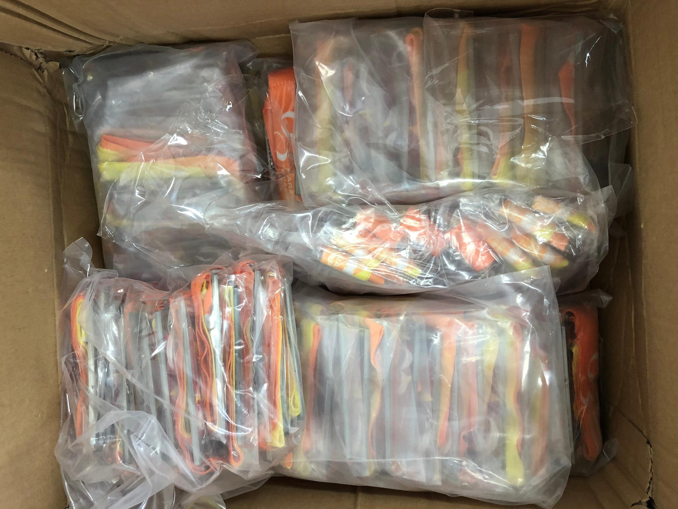 Cũng vì những khó khăn trên đường vận chuyển do điều kiện bất khả kháng từ phía nước ngoài, những tấm huy chương danh giá của giải đã không kịp về tay các VĐV vào đúng ngày giải đấu diễn ra.