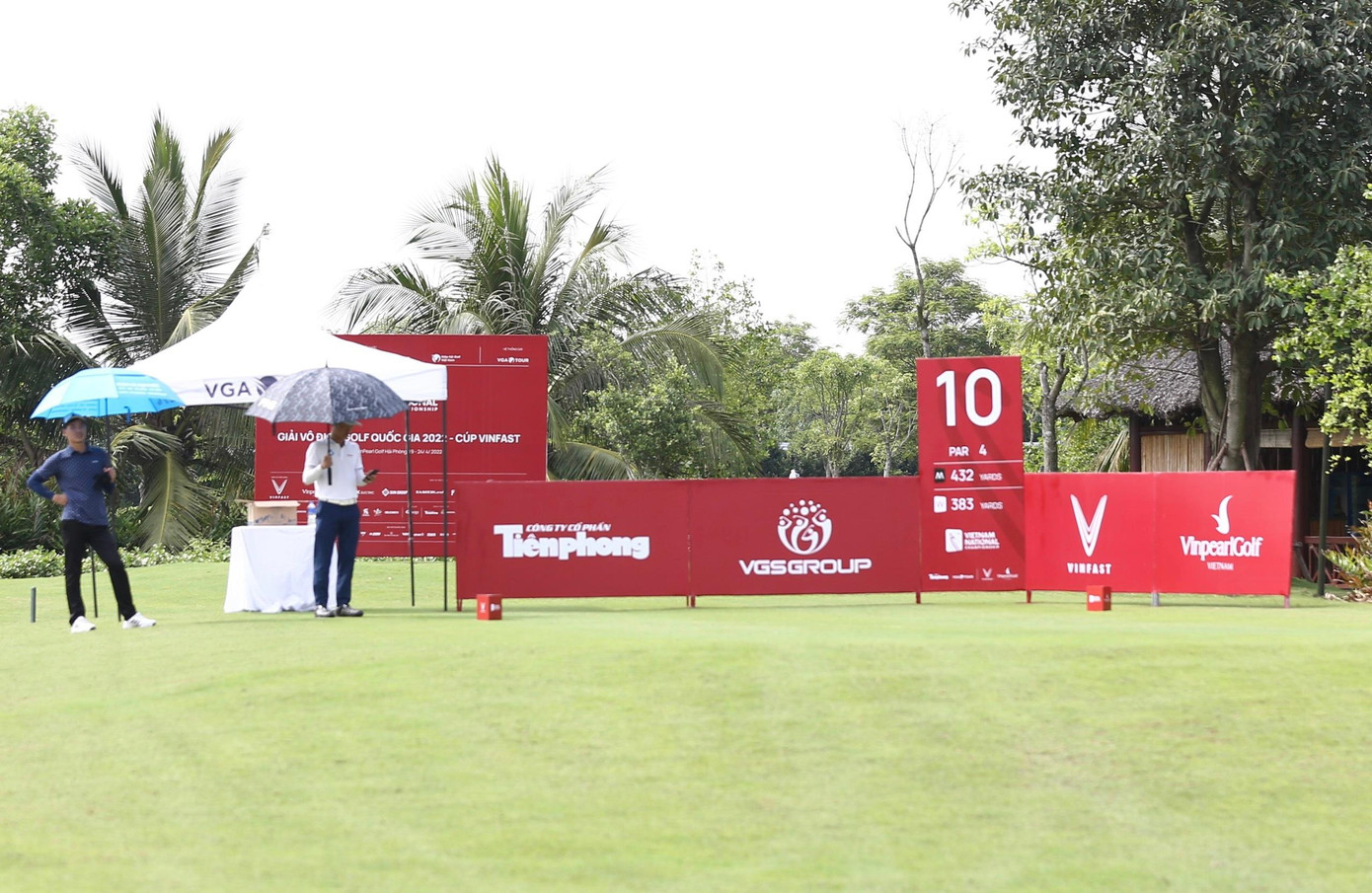 Giải Vô địch Golf Quốc gia 2022 – Cúp VinFast hứa hẹn sẽ rất hấp dẫn với sự góp mặt của các golfer của các golfer bản lĩnh, đầy kinh nghiệm như Trương Chí Quân, Doãn Văn Định, Đỗ Lê Gia Đạt, Ngô Bảo Nghi, Nguyễn Thảo My… cùng dàn sao trẻ dự SEA Games tài năng, đầy khát khao chinh phục như Nguyễn Anh Minh, Lê Khánh Hưng, Nguyễn Bảo Long, Nguyễn Quang Trí, Nguyễn Đặng Minh, Đoàn Xuân Khuê Minh, Phạm Thị Yến Vi, Lê Thị Thanh Thuý, Lê Chúc An.