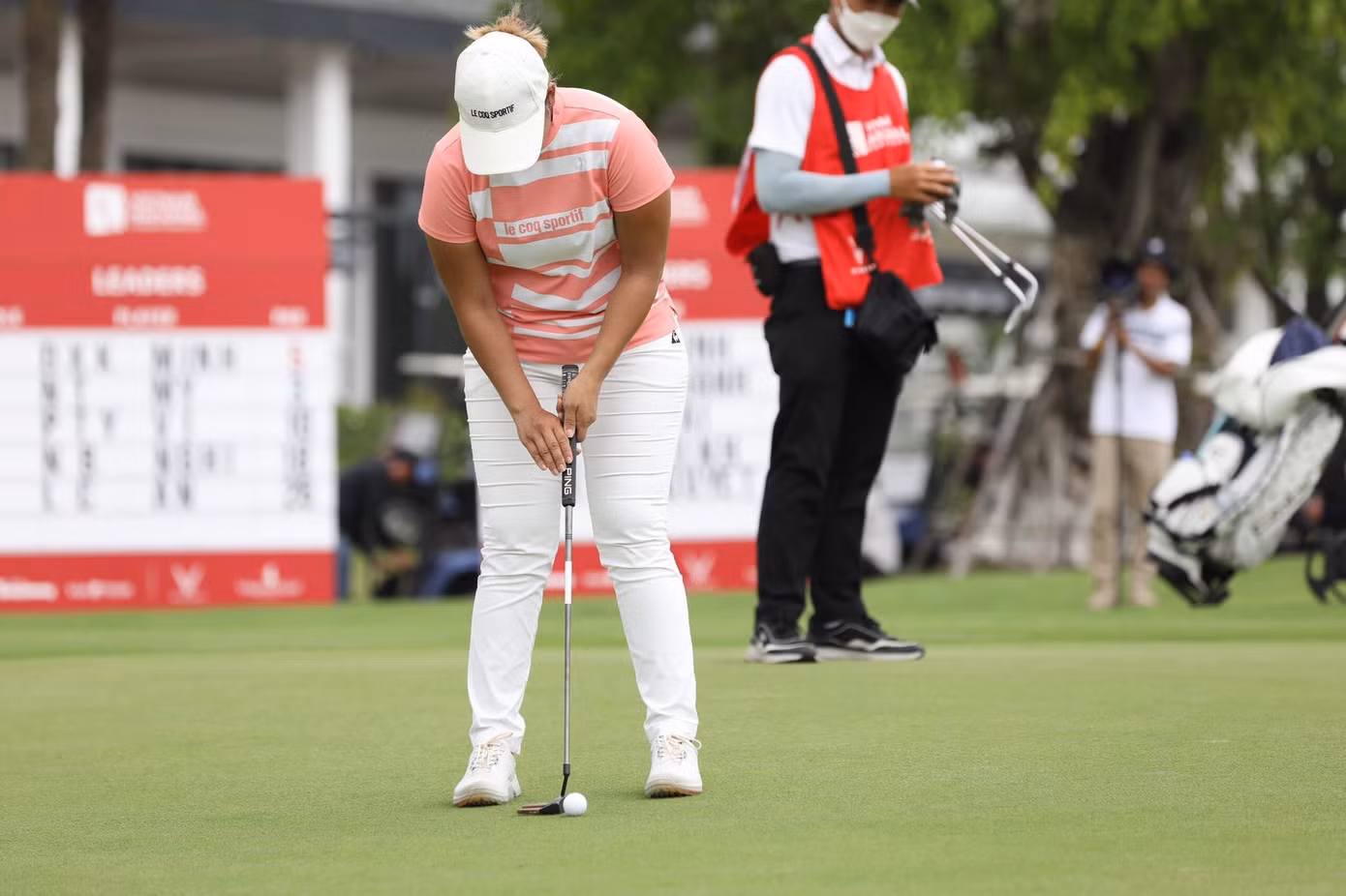 Như vậy là sau khi Thảo My và Khuê Minh lần lượt giành hai vị trí cao nhất tại Lexus Challenge 2022, ngôi vô địch đã đổi chủ tại Giải Vô địch Golf Quốc gia 2022 – Cúp VinFast.