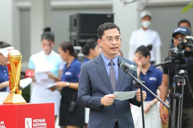 Ông Hoàng Chí Trung - Tổng Giám đốc Vinfast Việt Nam bày tỏ VinFast vinh dự là nhà tài trợ, đồng hành cùng giải đấu; chúc mừng các golfer giành thành tích cao tại giải đấu.