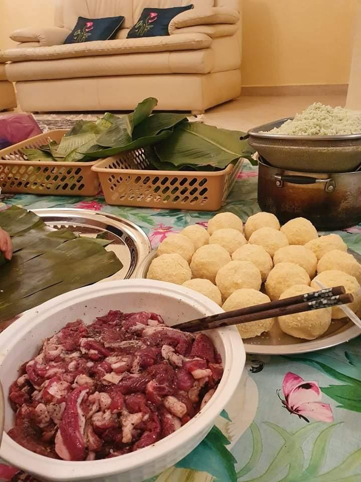 Thịt bò là một trong những nguyên liệu gói bánh chưng tại Ma rốc