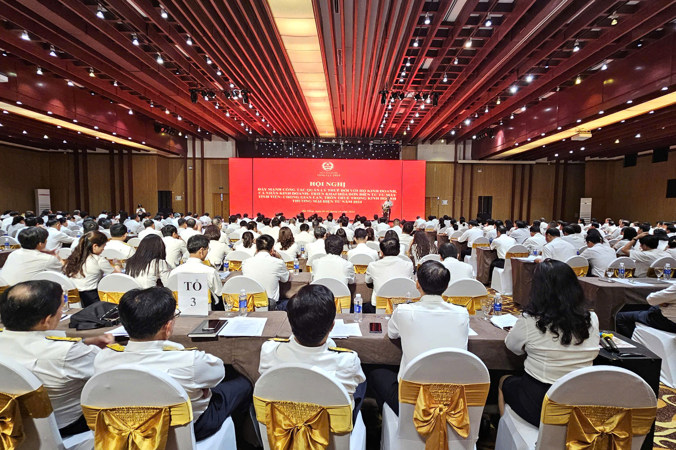 Toàn cảnh hội nghị