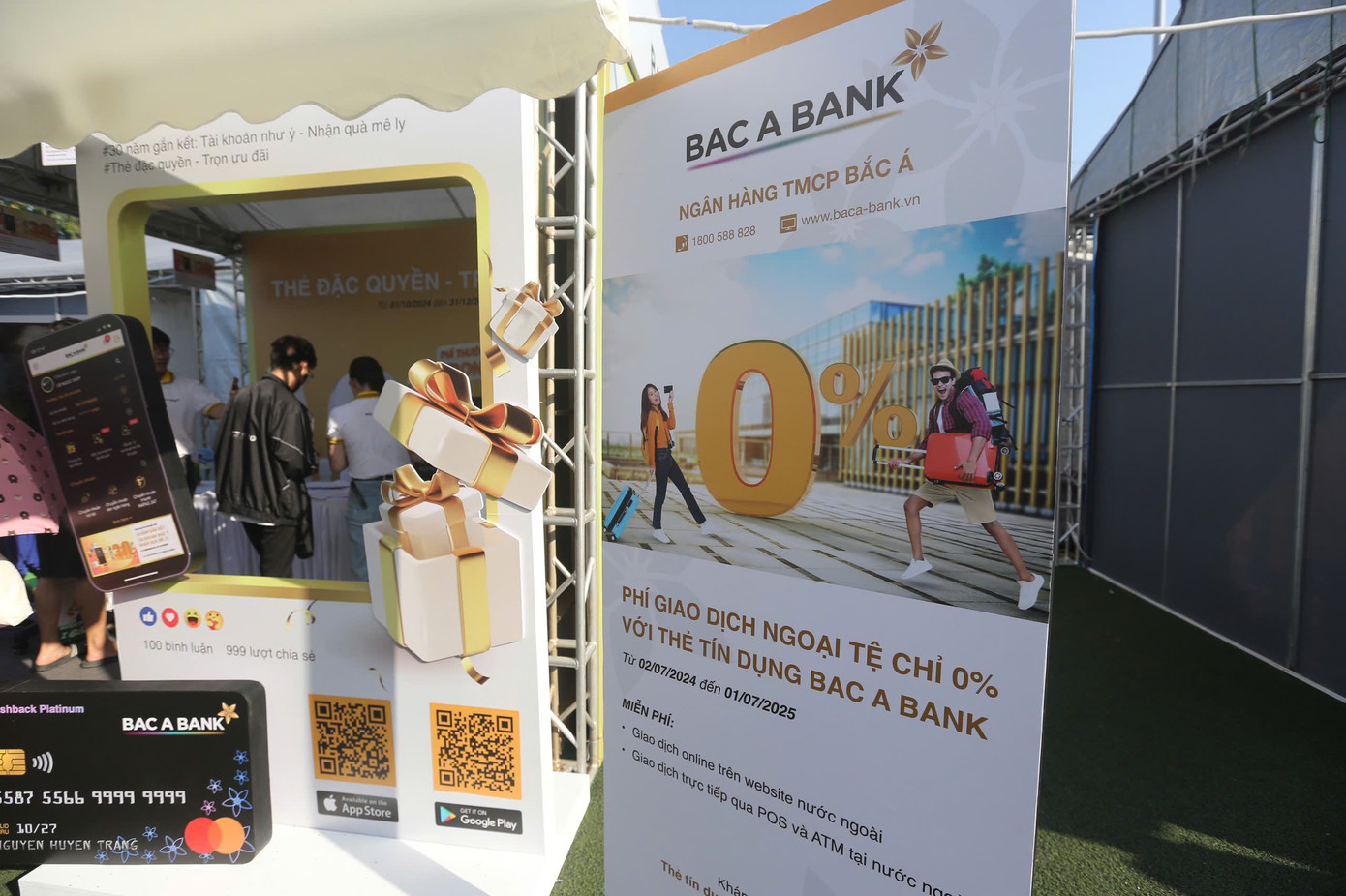 Bac A Bank mang tới nhiều ưu đãi khi bạn trẻ sử dụng thẻ tín dụng.