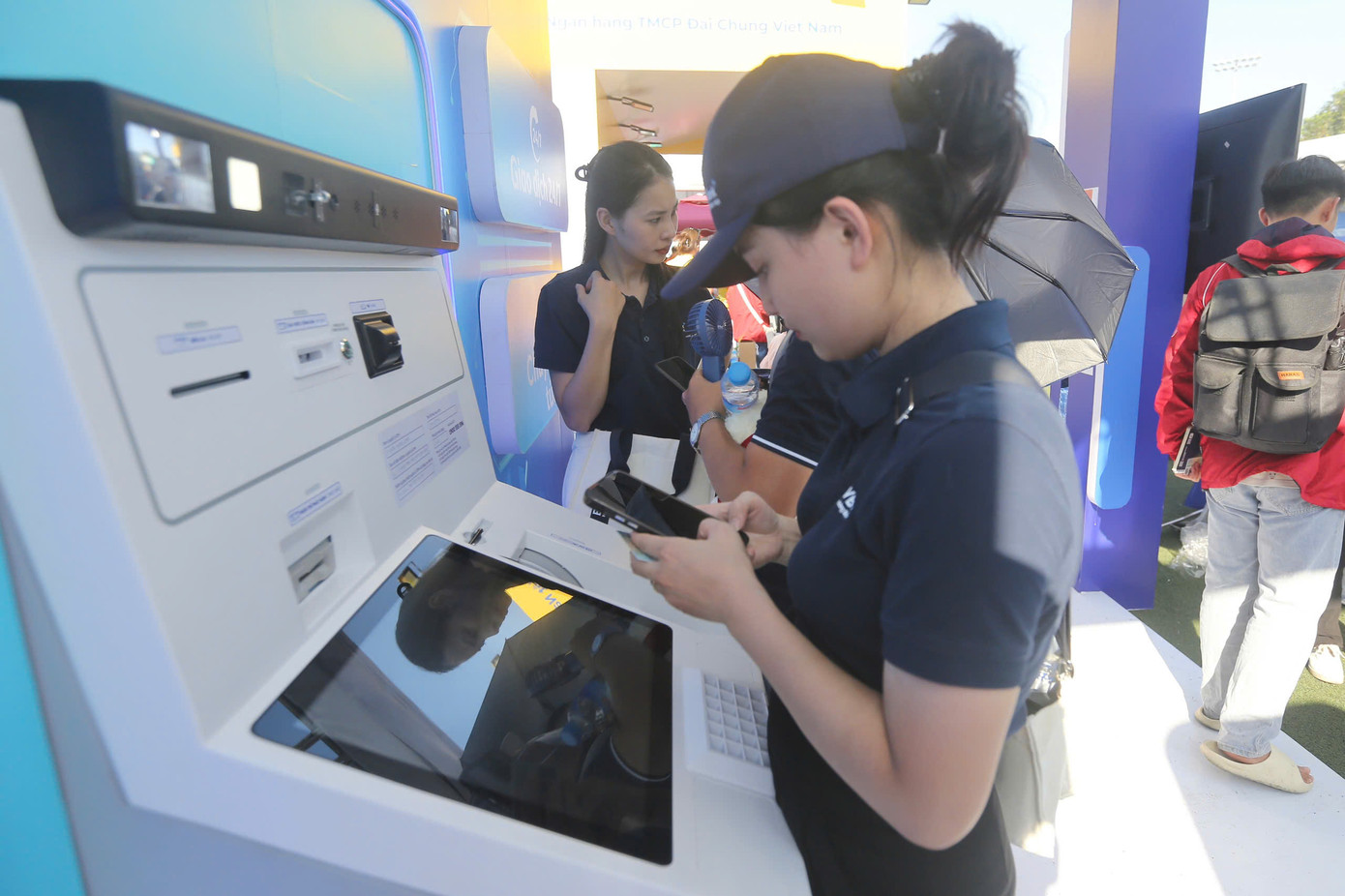 Trải nghiệm công nghệ thanh toán mới của ngành ngân hàng.