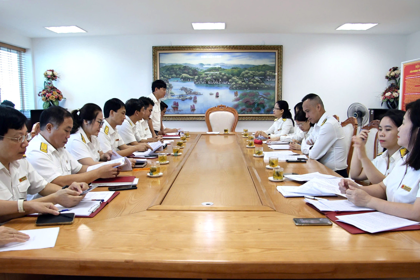 Đoàn công tác đề nghị Cục Thuế tỉnh Phú Thọ tra soát kịp thời hồ sơ của NNT hỗ trợ đúng quy định của pháp luật thuế.