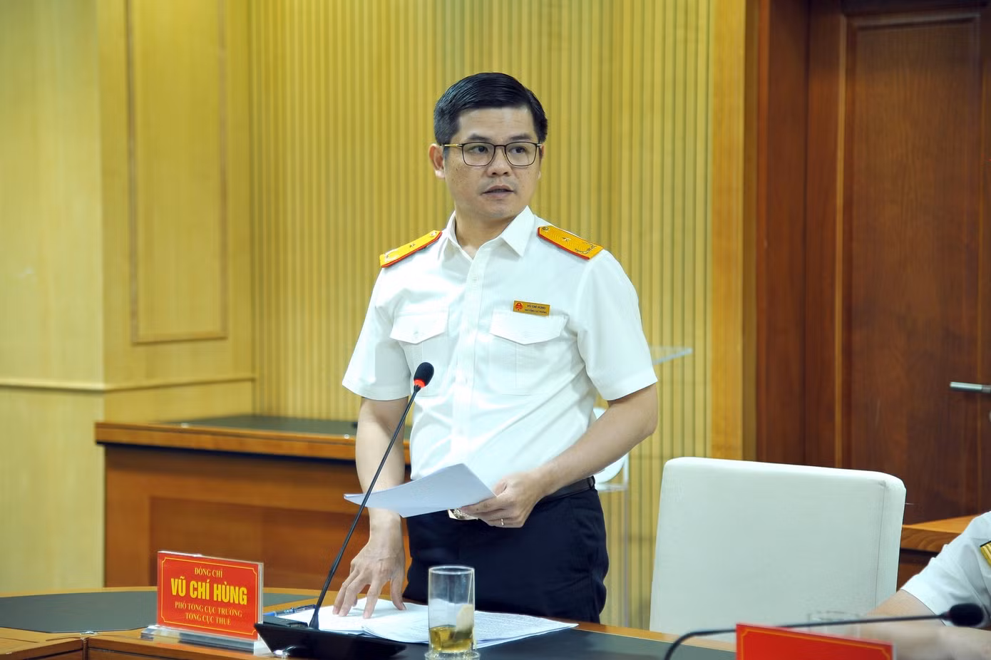 Phó Tổng cục trưởng Vũ Chí Hùng phát biểu tại hội nghị giao ban