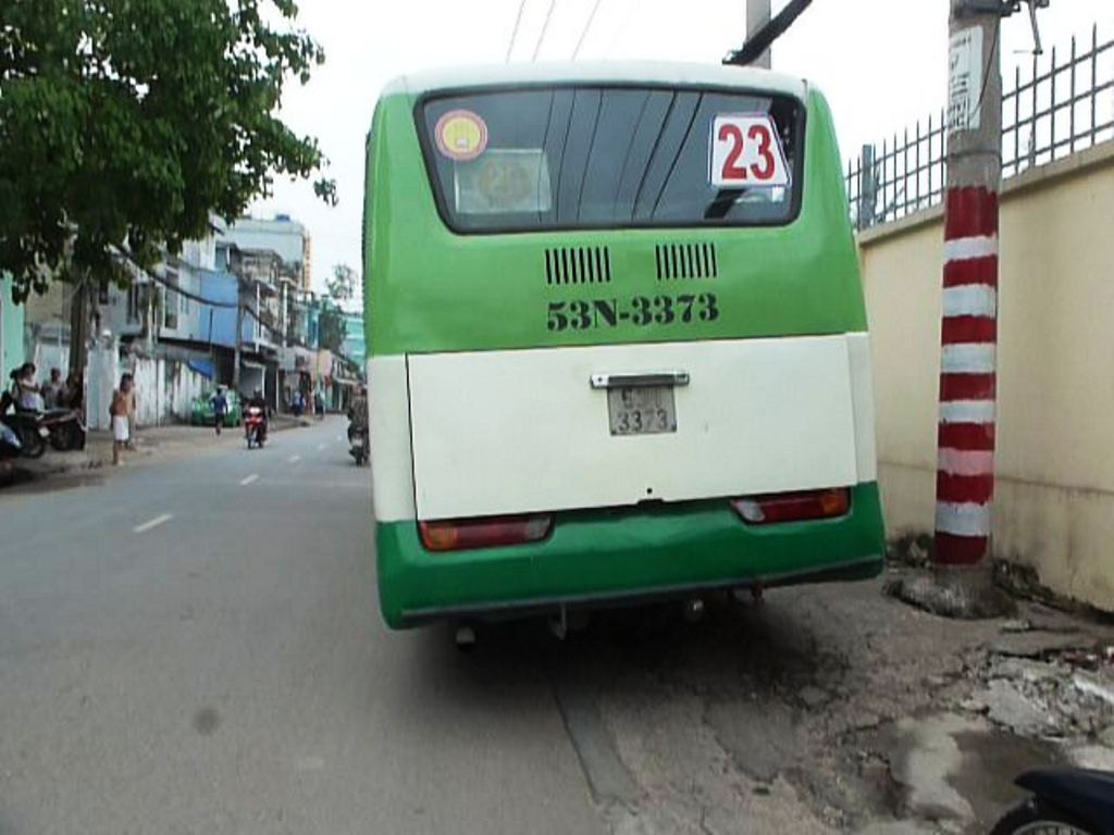 Chiếc xe buýt cán chết người