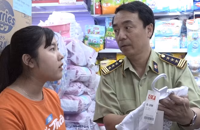 Tạm giữ 5.000 sản phẩm 'có vấn đề' nguồn gốc, nhãn mác của Con Cưng ảnh 5