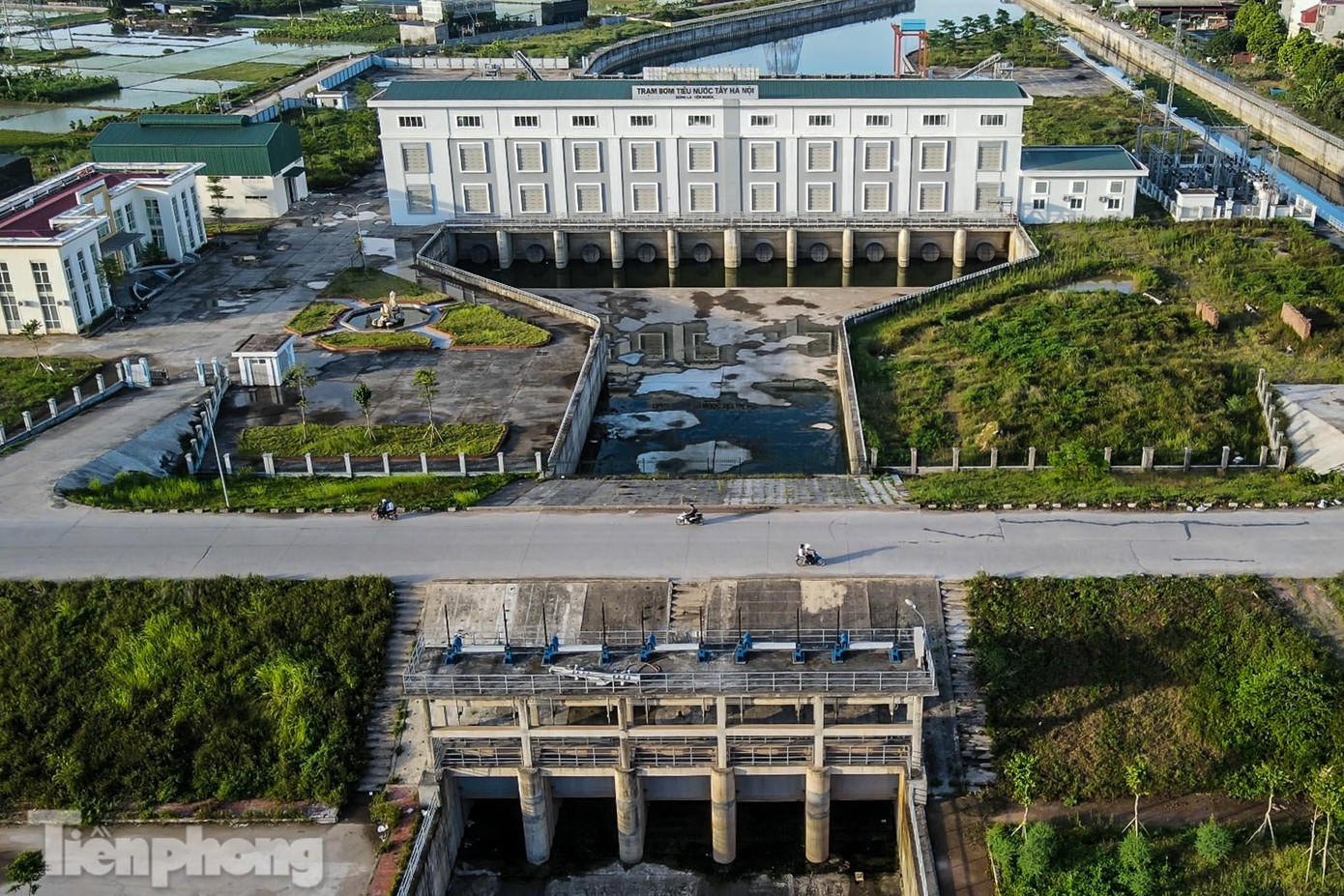 Đến nay, hạng mục xây dựng cụm công trình đầu mối Trạm bơm tiêu Yên Nghĩa cơ bản đã hoàn thành và tạm bàn giao cho Công ty TNHH MTV Đầu tư phát triển thủy lợi sông Nhuệ quản lý, vận hành từ đầu năm 2020.