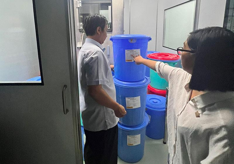 Máy móc, thiết bị phục vụ sản xuất tân dược giả. Máy móc, thiết bị phục vụ sản xuất tân dược giả.