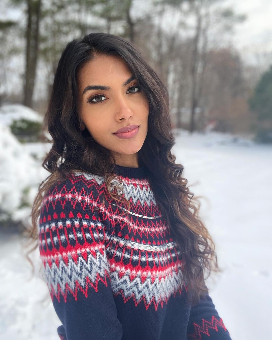 Người đẹp đã ký hợp đồng với công ty quản lý người mẫu Wilhelmina Models ở New York và xuất hiện trong các video ca nhạc, tạp chí cũng như nhiều quảng cáo và chiến dịch cho các công ty nổi tiếng như Emirates Airlines, Adidas, Athleta, Daniel Wellington, L'Oréal và Macy's...