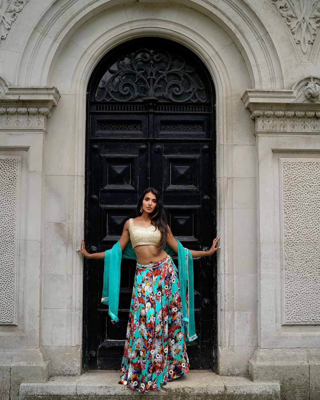 Chhavi thường nói về các chủ đề mà cô quan tâm như sức khỏe tâm thần, trao quyền cho bản thân và giáo dục phụ nữ.