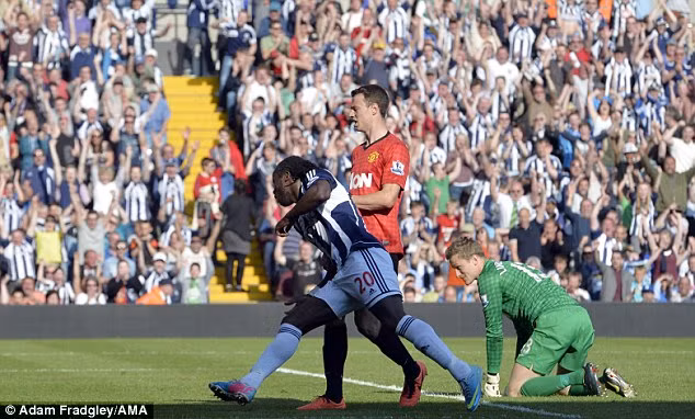 Lukaku rút ngắn tỷ số còn 3-5 cho chủ nhà ở phút 81 