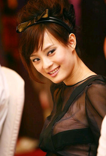 Sao Hoa ngữ đua nhau diện váy trong suốt ảnh 4