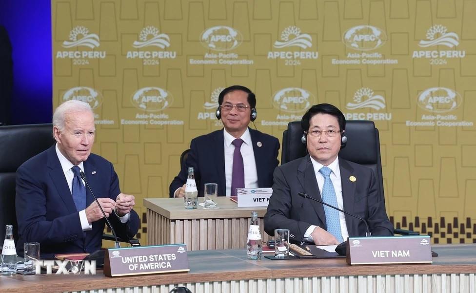 Chủ tịch nước Lương Cường dự Đối thoại không chính thức giữa các nhà lãnh đạo APEC với khách mời. (Ảnh: Lâm Khánh/TTXVN)
