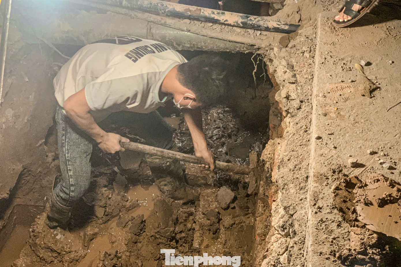 Những hài cốt được phát hiện ở độ sâu khoảng 80-100cm.