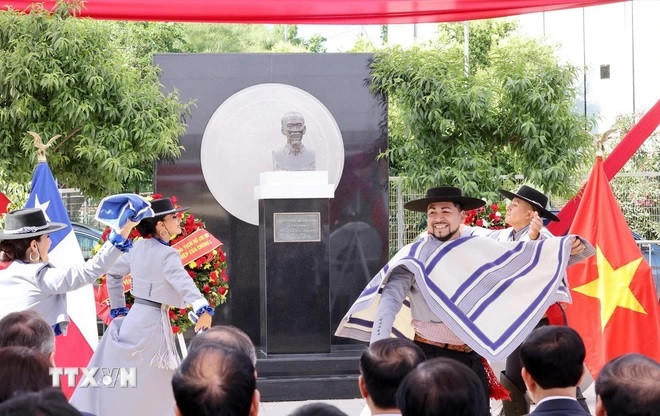 Chương trình ca nhạc truyền thống của Chile chào mừng. (Ảnh: Lâm Khánh/TTXVN) Chương trình ca nhạc truyền thống của Chile chào mừng. (Ảnh: Lâm Khánh/TTXVN)