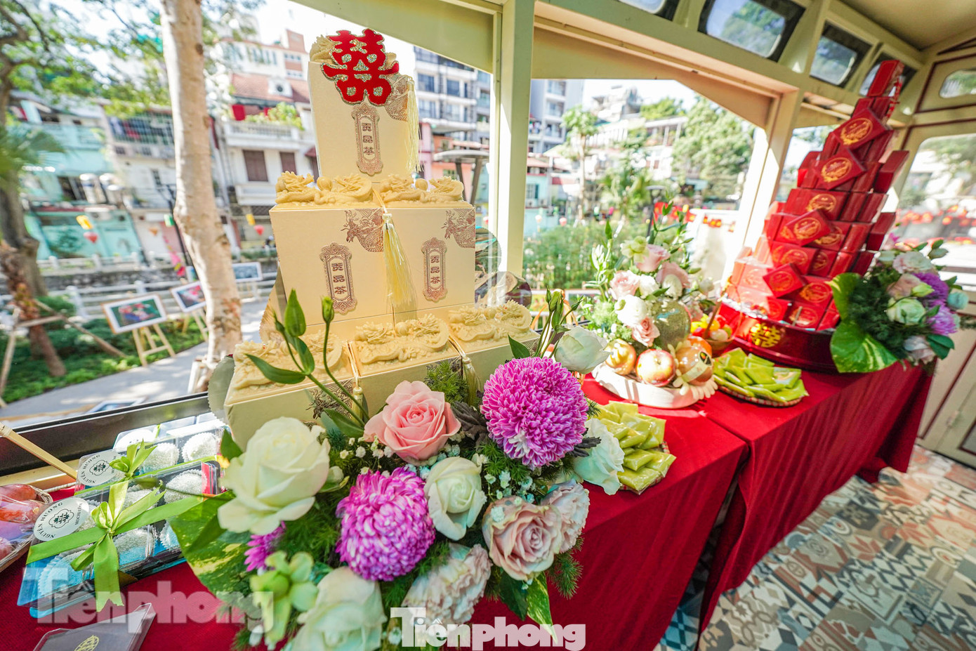 Không gian tầng 2 của toa tàu.