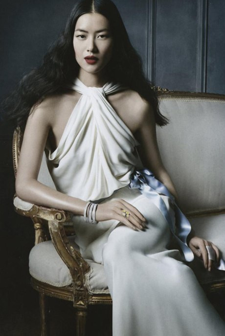 Lưu Văn (Liu Wen) sinh năm 1988, cao 1,78m