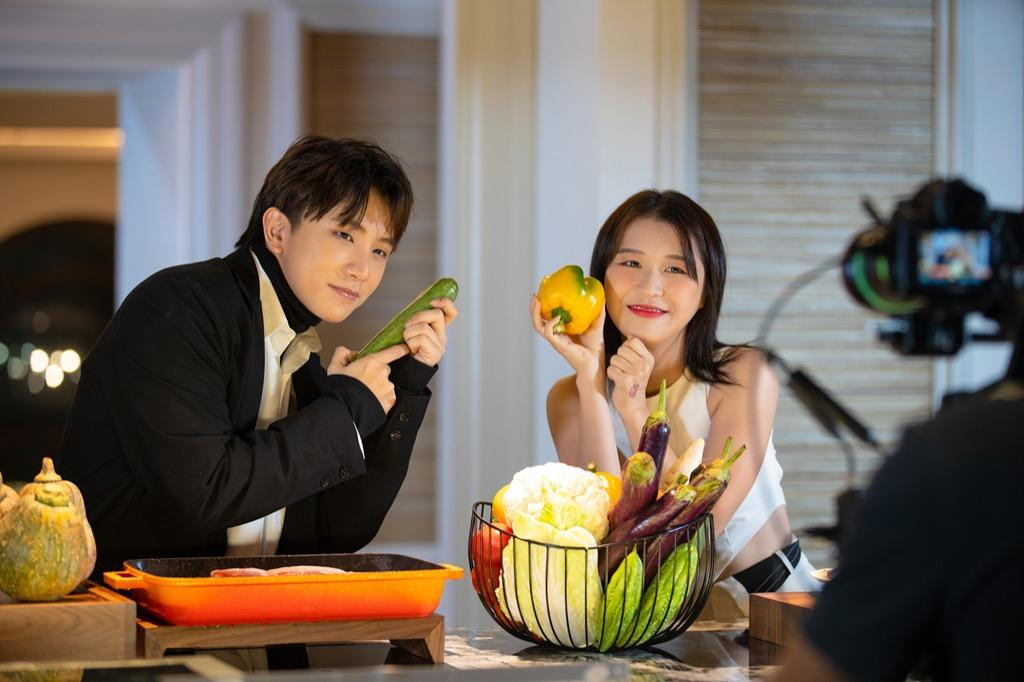 Tùng Maru - Han Sara Tùng Maru - Han Sara