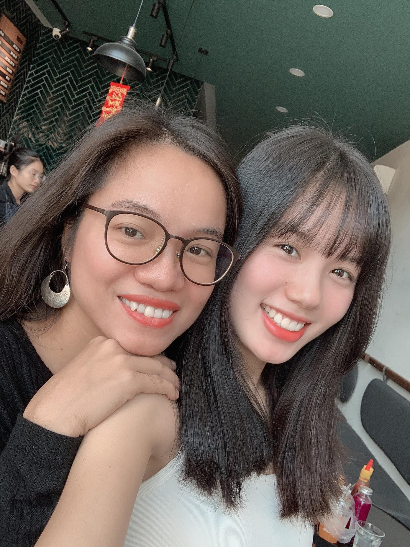 Trâm Anh và đạo diễn Võ Thạch Thảo