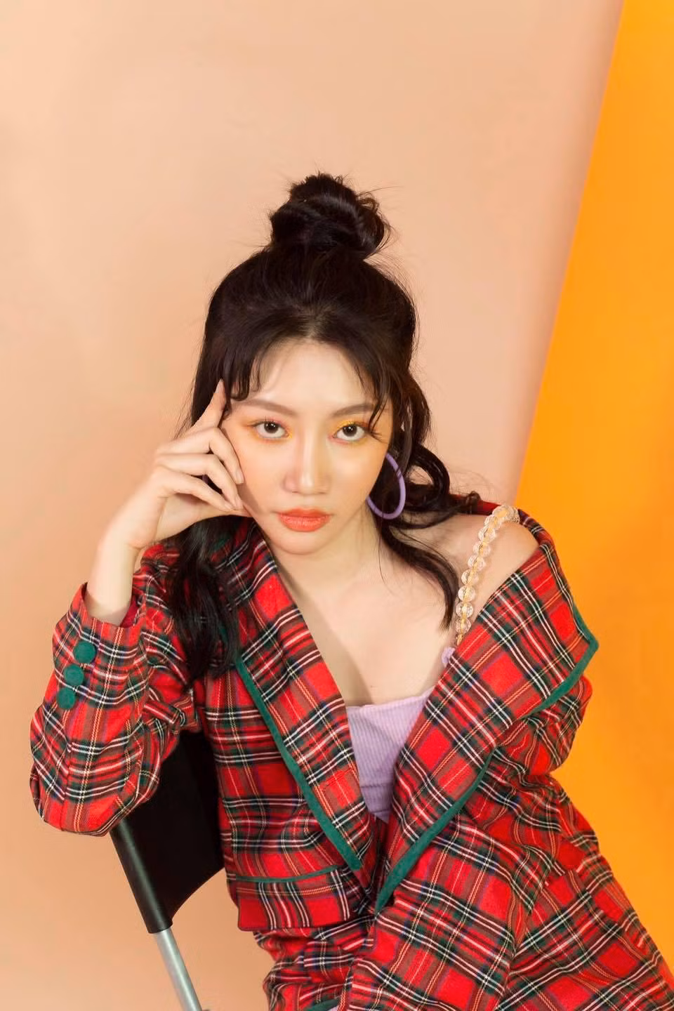 "Nàng cam" Orange cũng vừa trở lại với Em hát ai nghe.