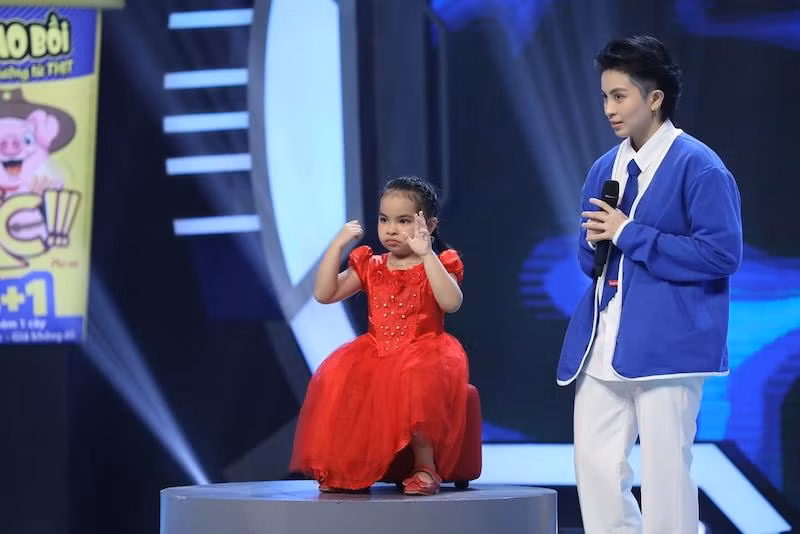 Quỳnh Thư nhanh chóng lọt vào Top 1 Trending YouTube chỉ sau 1 ngày lên sóng.