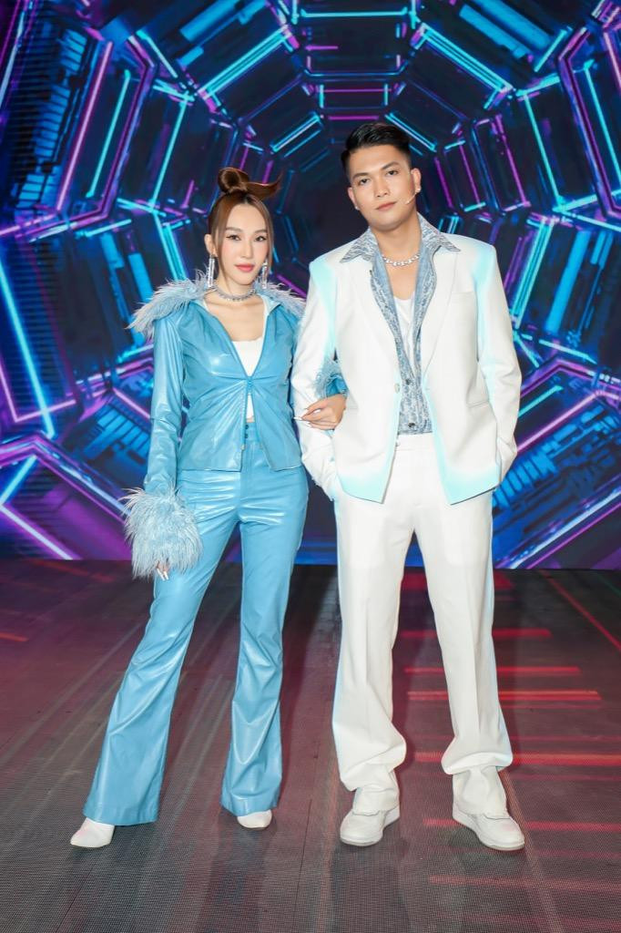 HLV Emily - Big Daddy HLV Emily - Big Daddy