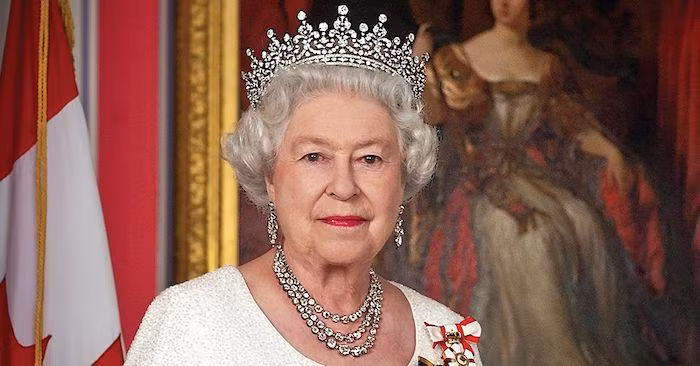 Nhiều người cho biết, Nữ hoàng luôn “đau đầu” từ sau ngày Meghan Markle rời Hoàng gia.