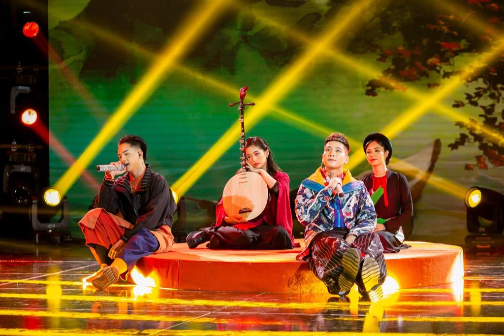 Quân A.P và rapper Weeza