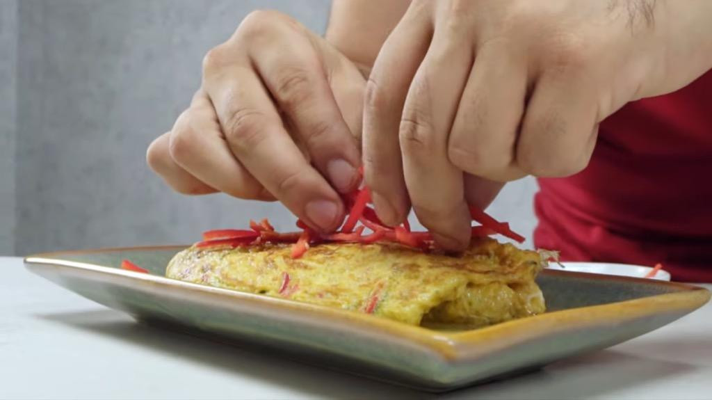 Tuy mang nhiều đặc trưng của các nền văn hoá nhưng món trứng chiên kiểu Indo lại mang đến hương vị rất riêng biệt