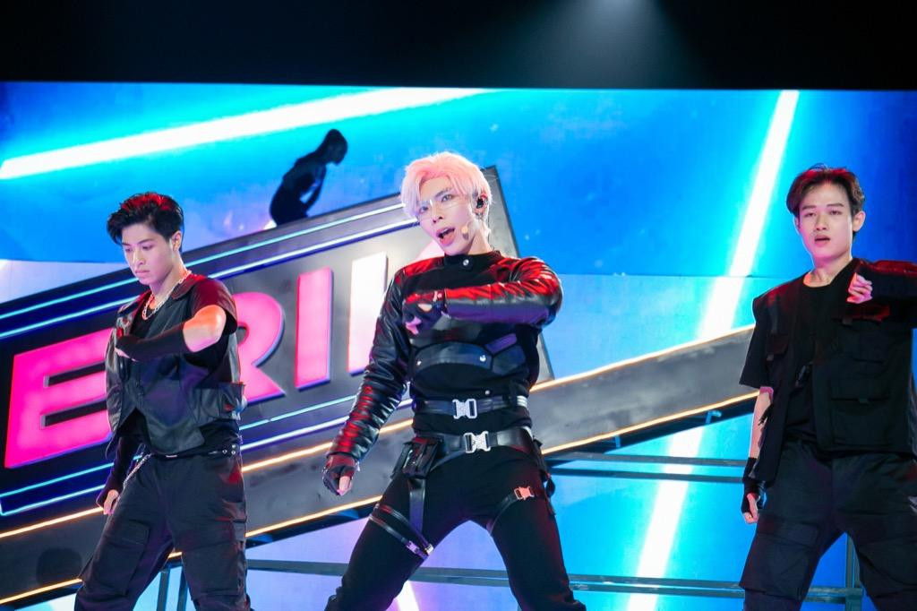 Erik đã có một màn biểu diễn thành công Erik đã có một màn biểu diễn thành công