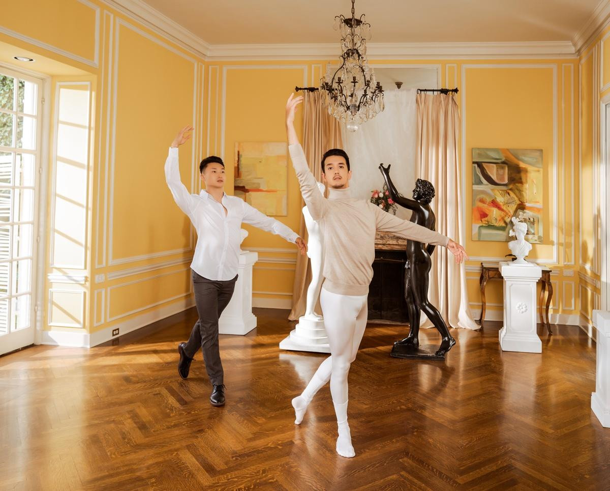 Hai nam vũ công Stanislav và Spencer