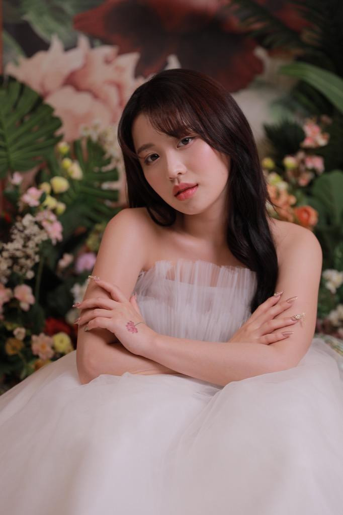 Han Sara có màn &quot;góp giọng&quot; lẫn &quot;góp mặt&quot; trong MV