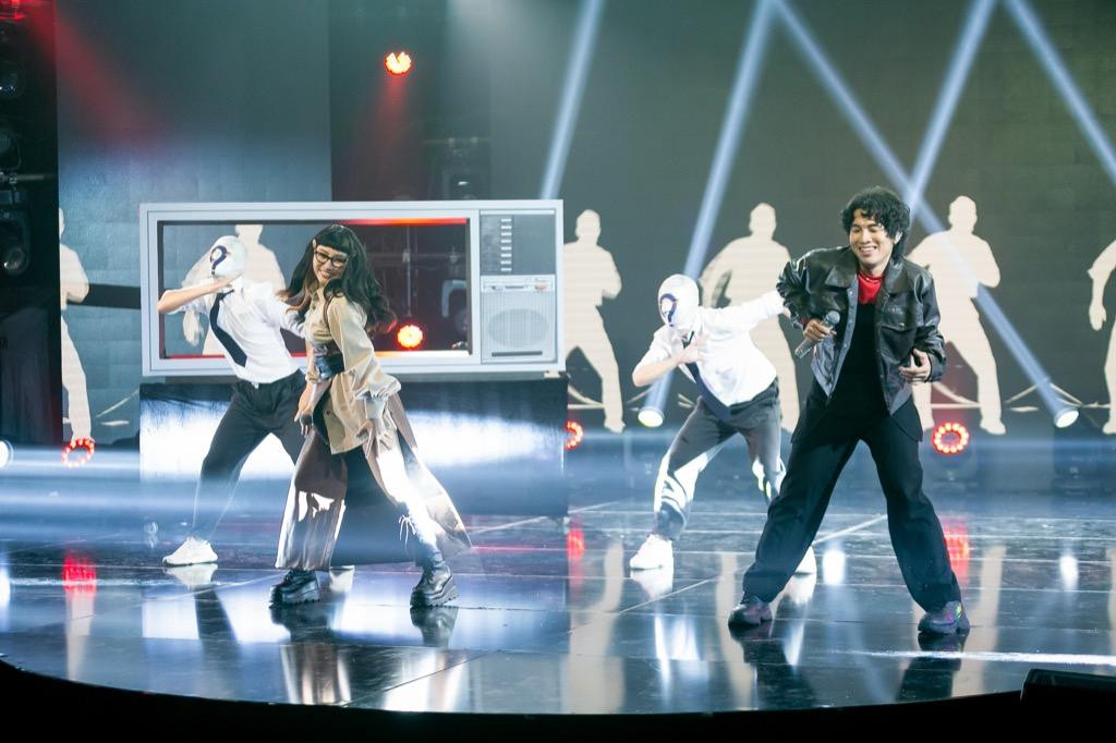 Orange - Mew Amazing phối hợp duyên dáng trên sân khấu Orange - Mew Amazing phối hợp duyên dáng trên sân khấu