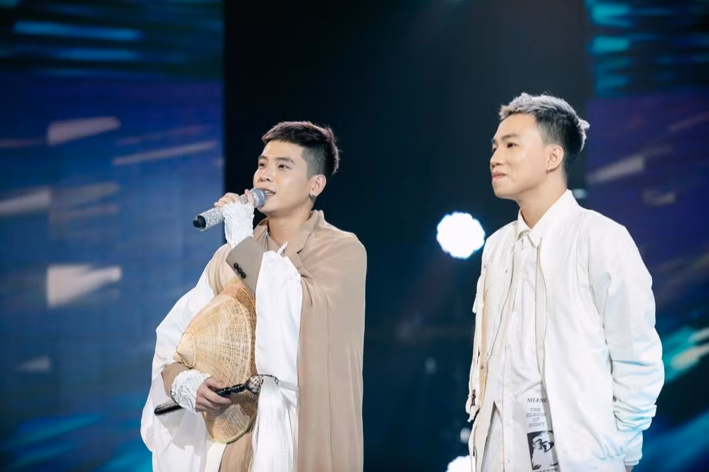 Ông Bụt cũng là ca khúc được team Quân A.P Dsmall viết cùng Weeza - chàng rapper xuất thân từ cuộc thi King Of Rap.