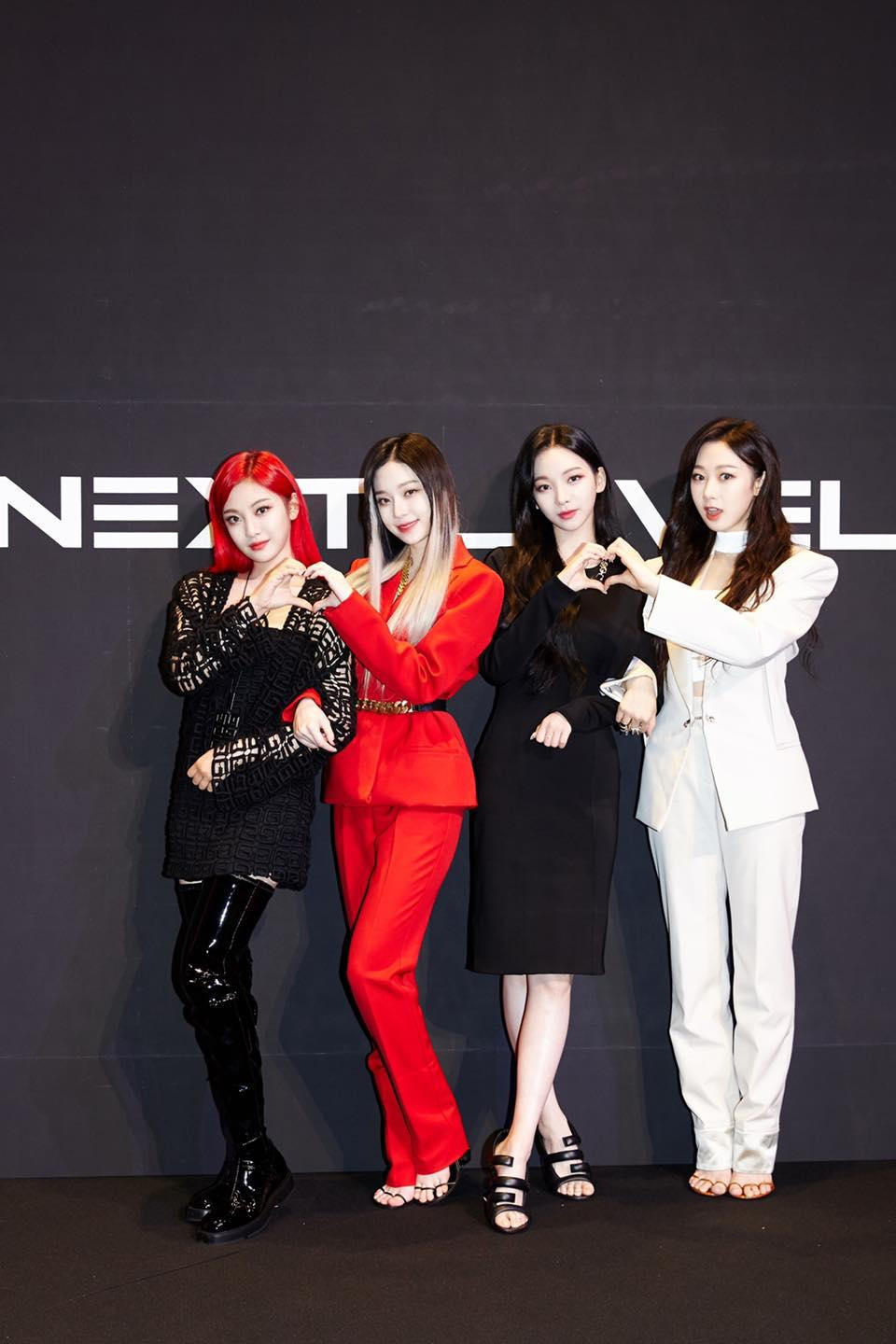 4 thành viên NingNing, Winter, Karina và Giselle trong buổi họp báo vào chiều nay (17/5) 4 thành viên NingNing, Winter, Karina và Giselle trong buổi họp báo vào chiều nay (17/5)