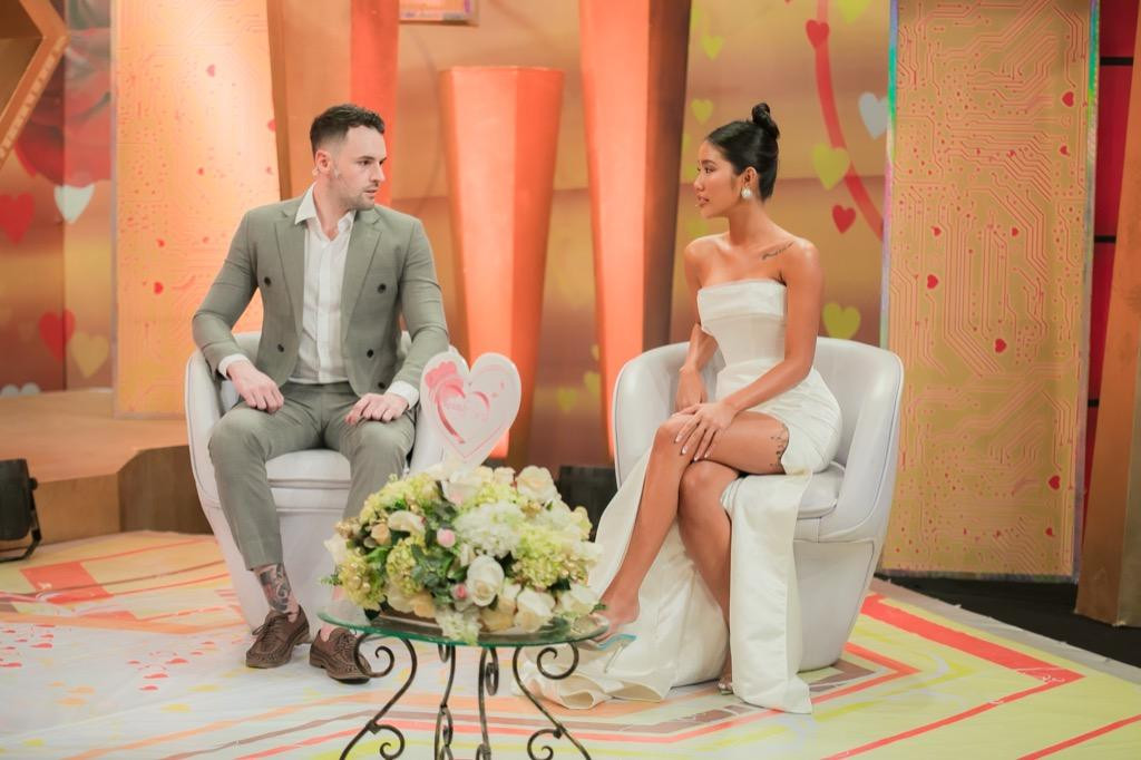 Cả hai không ngại "bóc phốt" nhau trên sóng truyền hình