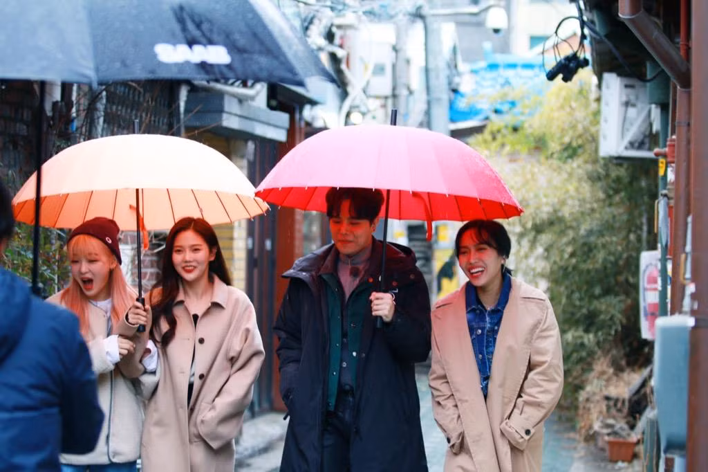 Seunghee, Hyojung, Trịnh Thăng Bình và Diệu Nhi khi ghi hình tại Hàn Quốc