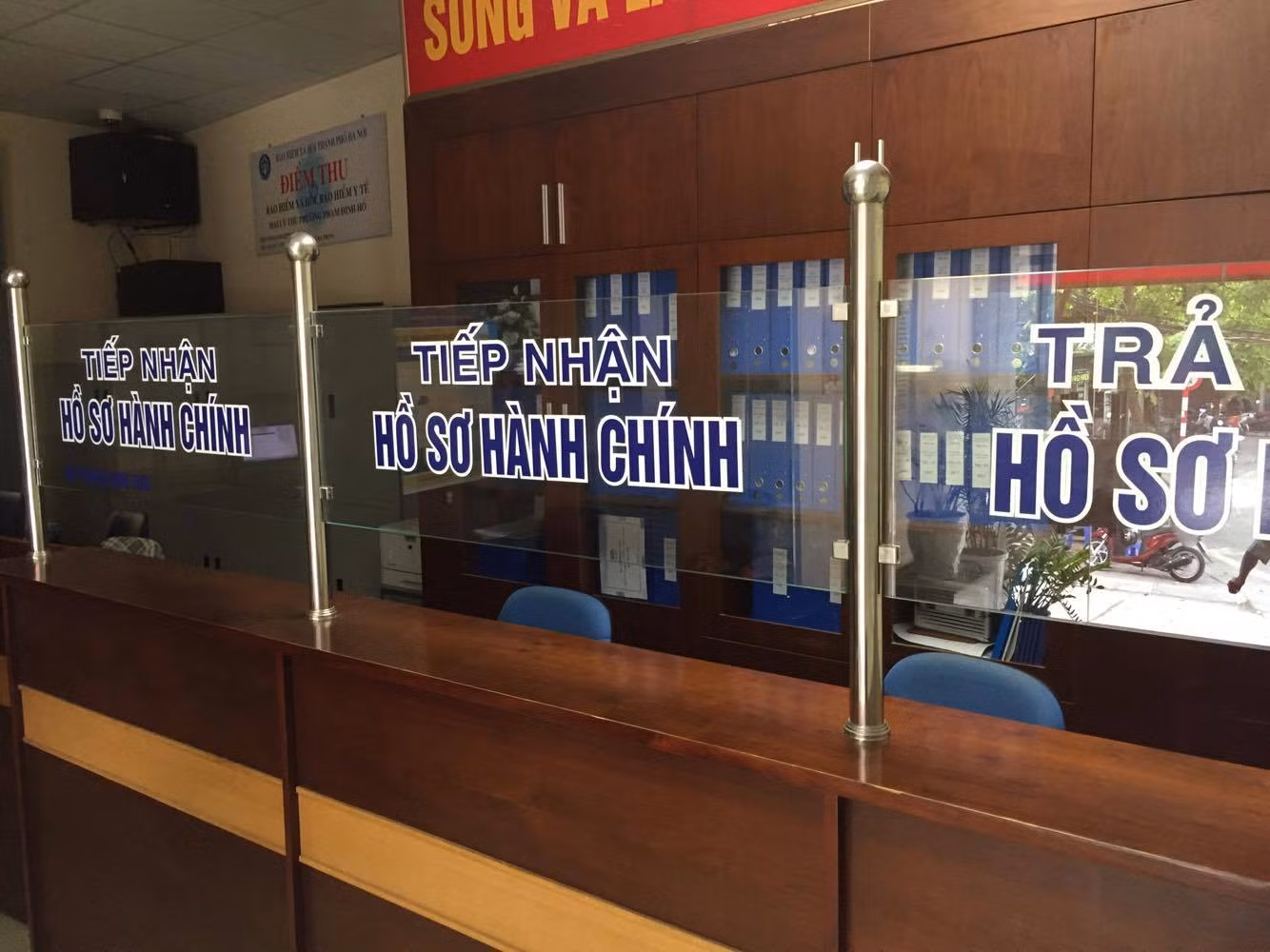 Công sở Hà Nội nơi nhộn nhịp, nơi đóng cửa trước nghỉ lễ ảnh 5