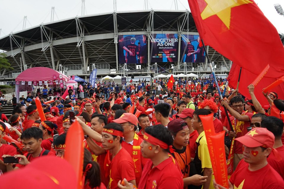 HLV Park Hang Seo lĩnh thẻ, tuyển Việt Nam chia điểm với Thái Lan ảnh 6