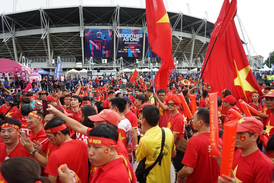 HLV Park Hang Seo lĩnh thẻ, tuyển Việt Nam chia điểm với Thái Lan ảnh 7