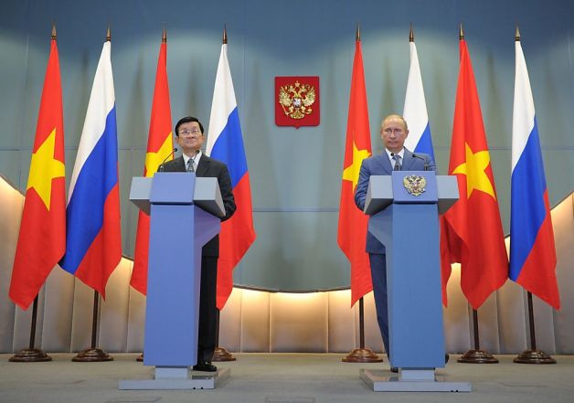 Chủ tịch nước Trương Tấn Sang và Tổng thống Vladimir Putin tại một cuộc hội đàm. Chủ tịch nước Trương Tấn Sang và tổng thống Vladmir Putin