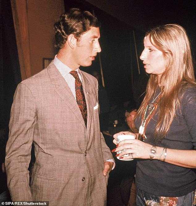 Vua Charles chủ động bay đến Hollywood gặp &quot;nữ thần&quot; Barbra Streisand vào năm 1974. Ảnh: Shutterstock.