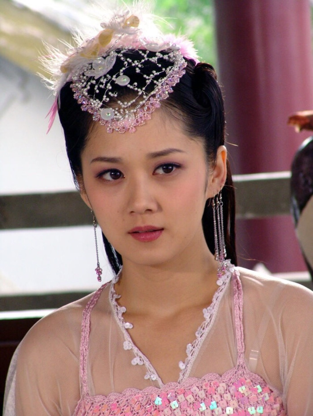 Jang Nara bị đuổi khỏi Trung Quốc vì "vạ miệng". Jang Nara bị đuổi khỏi Trung Quốc vì "vạ miệng".