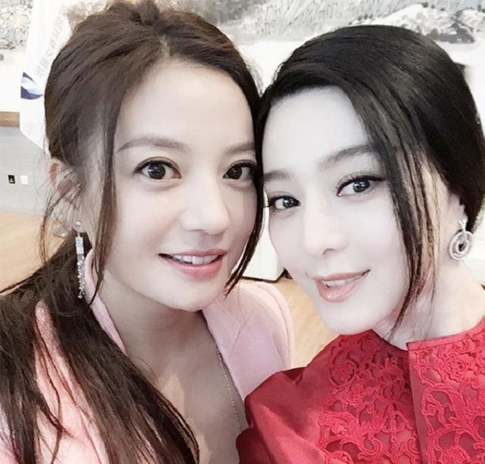 Phạm Băng Băng và Triệu Vy giờ chỉ là dĩ vãng trong showbiz Hoa ngữ. Phạm Băng Băng và Triệu Vy giờ chỉ là dĩ vãng trong showbiz Hoa ngữ.