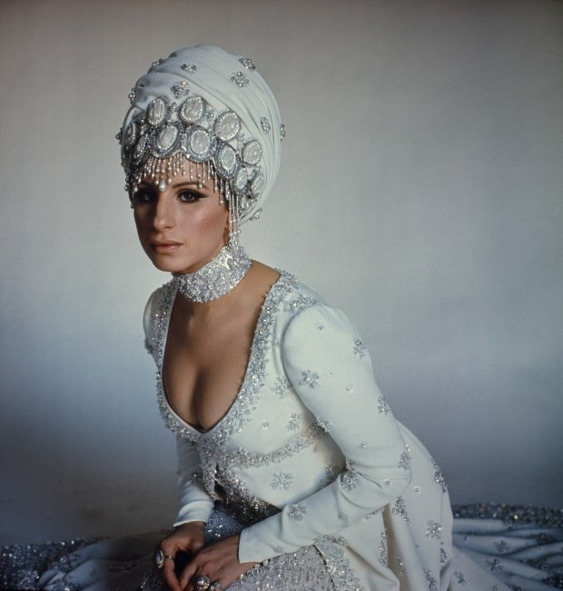 Barbra Streisand vẫn giữ tình bạn với Vua Charles cho đến ngày nay. Ảnh: United Archives GmbH.
